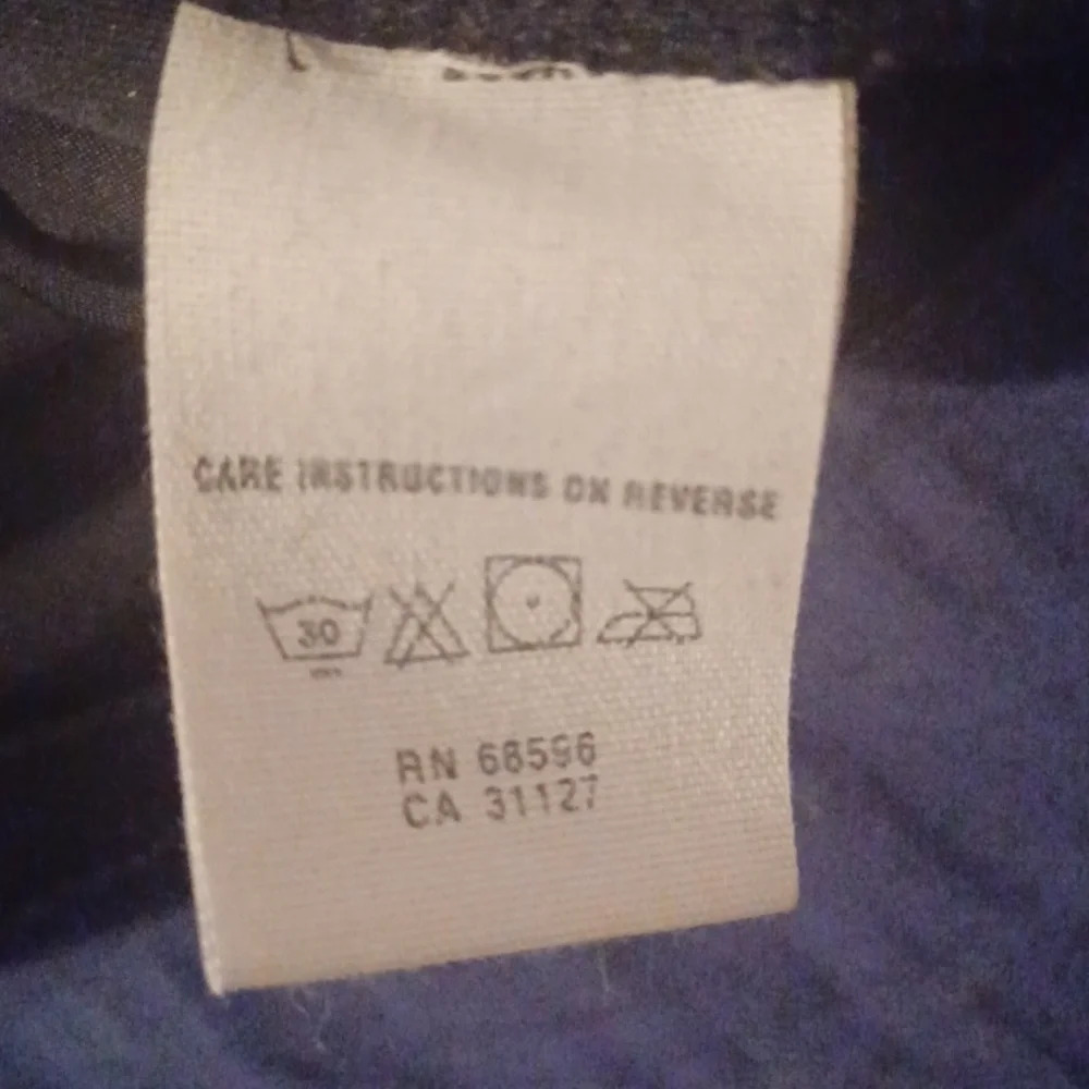-- DKNY Velvet sleevless top - Picture 12 of 14